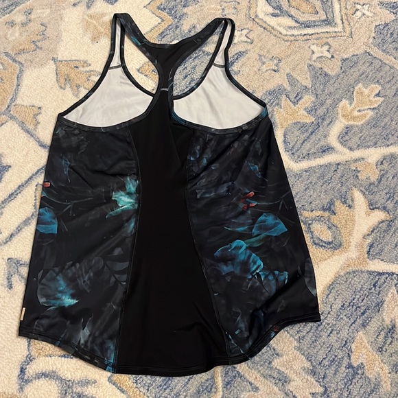 Running tank - Picture 4 of 4